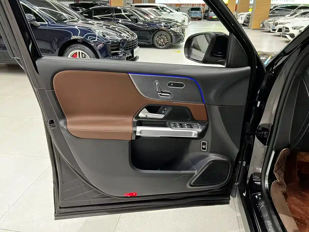 Mercedes-Benz GLB — миниатюра 4