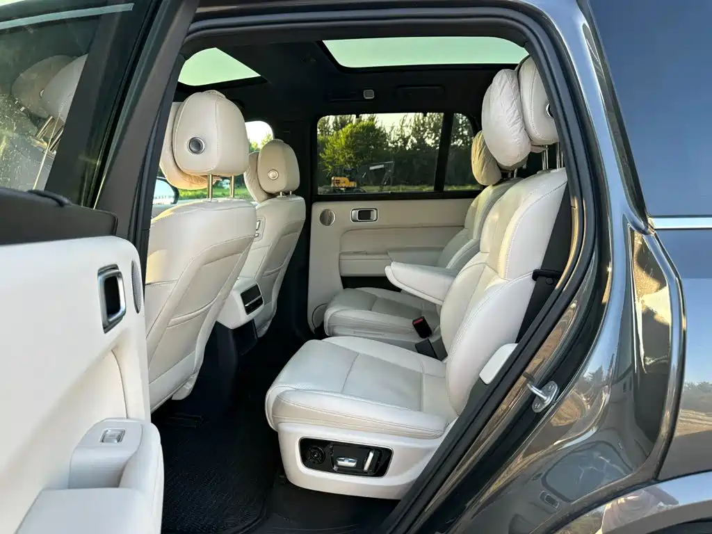 Li Auto Li L8 — миниатюра 10