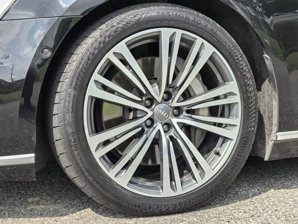 Audi A8 — миниатюра 5