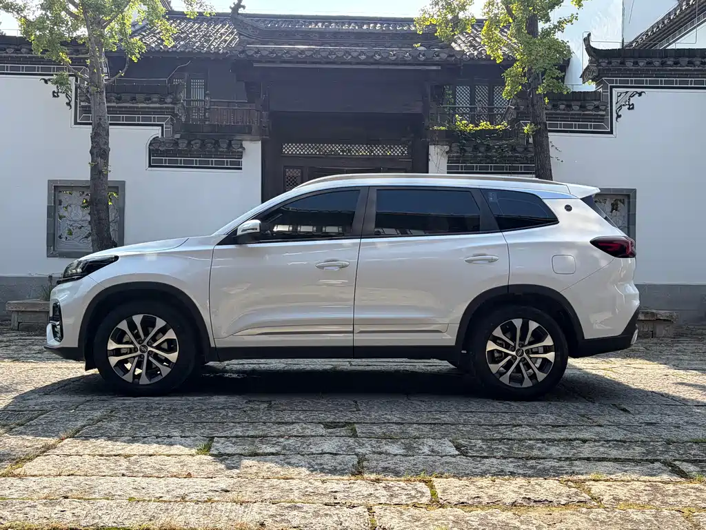 Chery Tiggo 8 — миниатюра 4