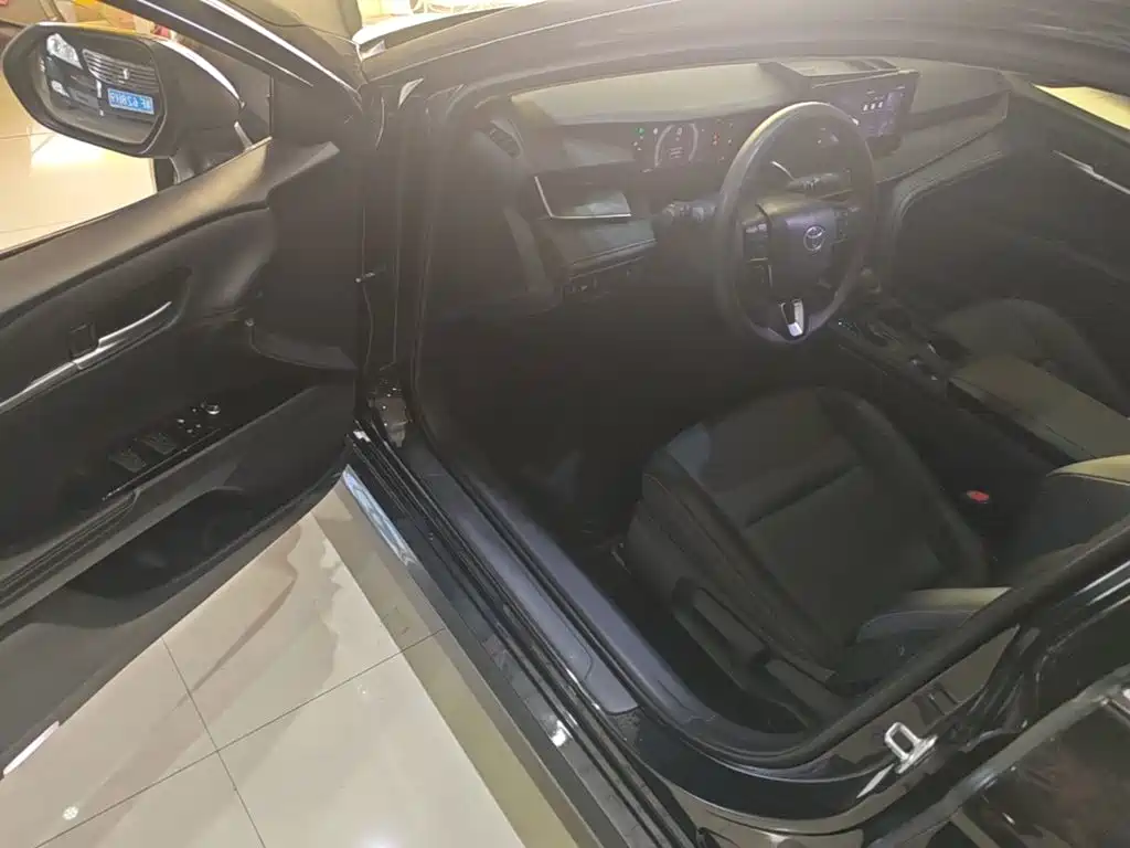 Toyota Camry — миниатюра 16