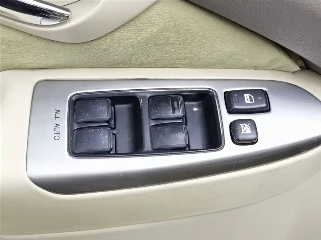 Toyota Land Cruiser Prado 2004 GX 2.7 AT
