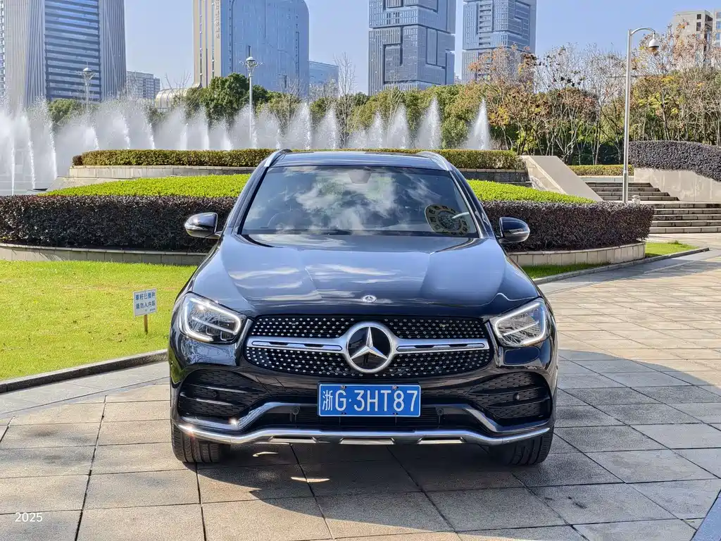 MERCEDES-BENZ GLC