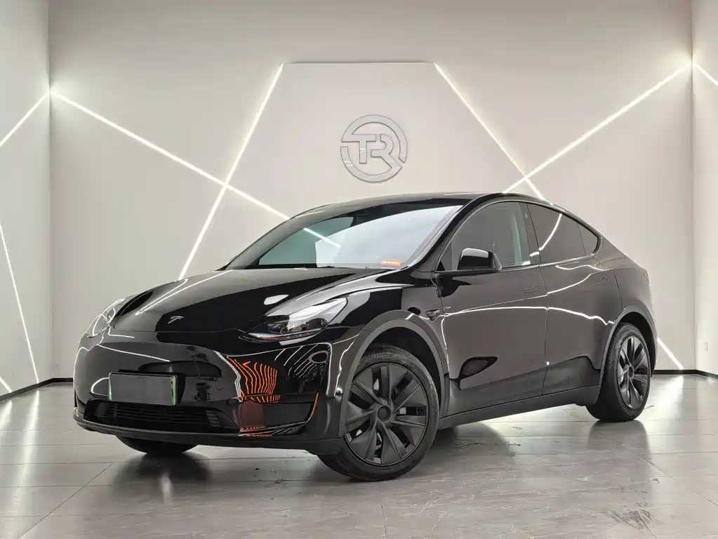 Tesla Model Y 2023 RWD Drive Dynamic Edition