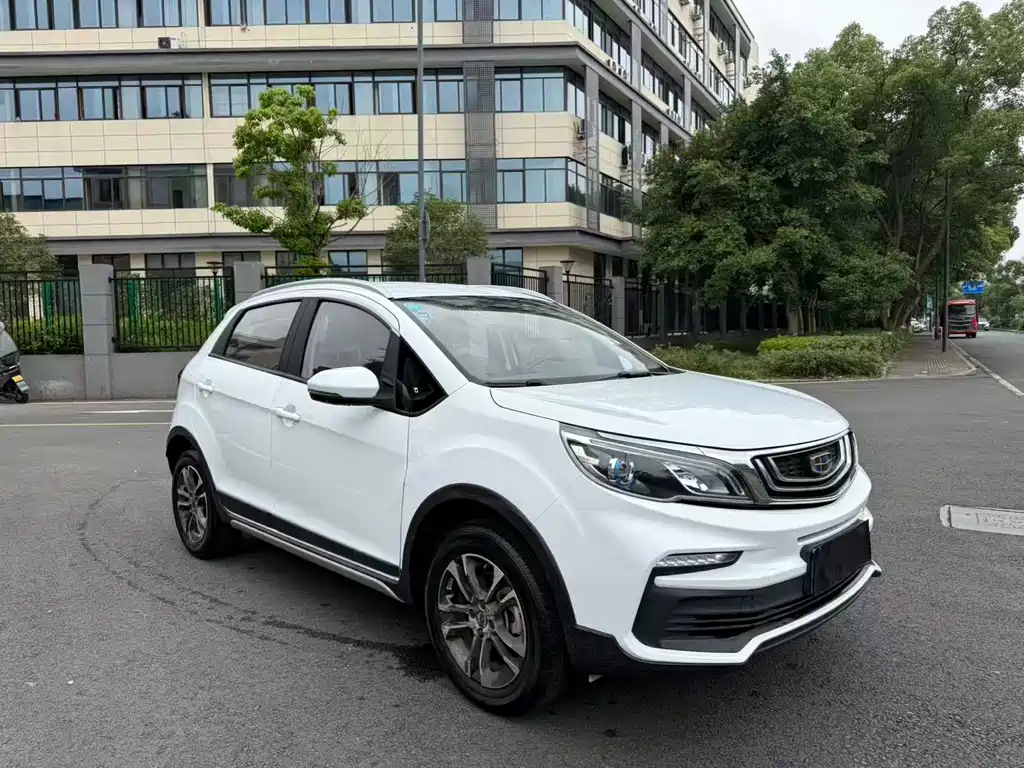 Geely Vision X3 — миниатюра 3