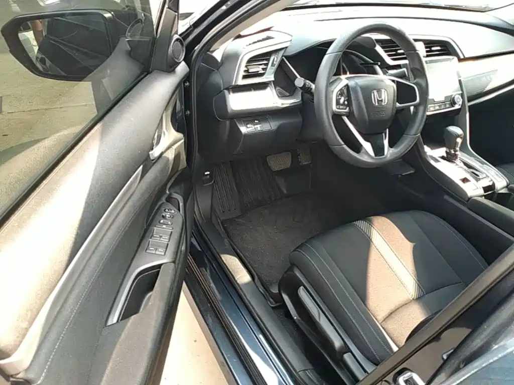Honda Civic — миниатюра 16