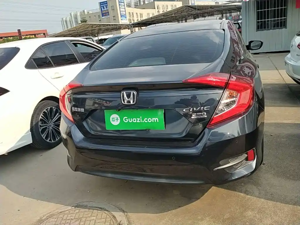 Honda Civic — миниатюра 6