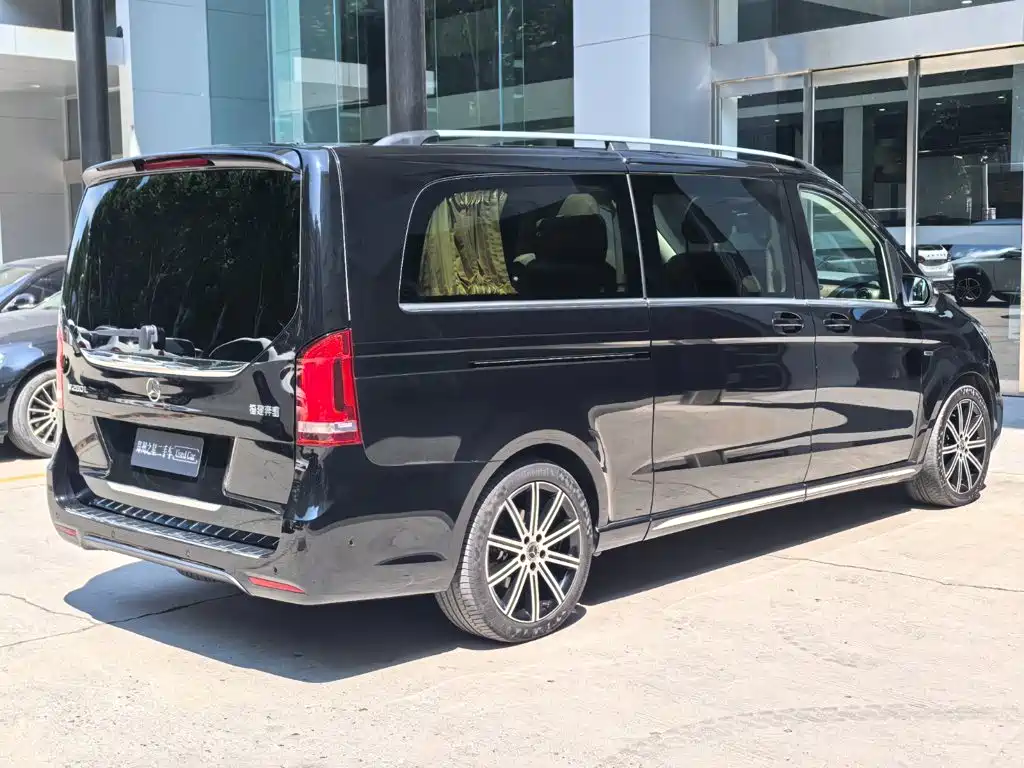 Mercedes-Benz V-Class — миниатюра 13