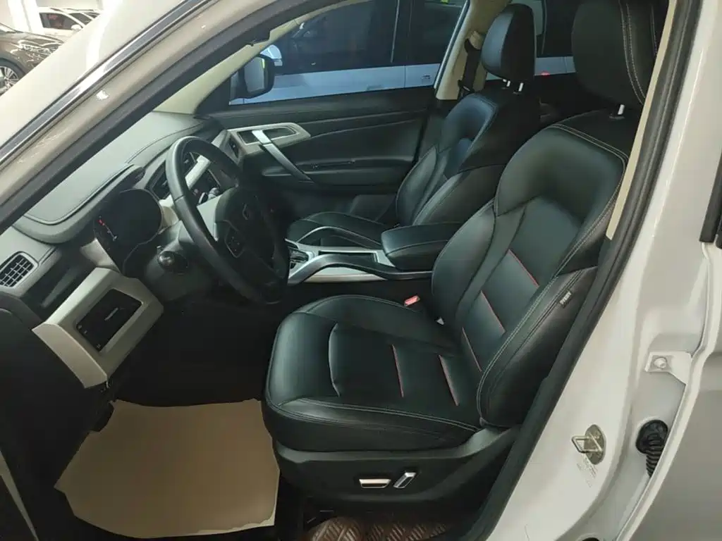 Geely Boyue — миниатюра 15