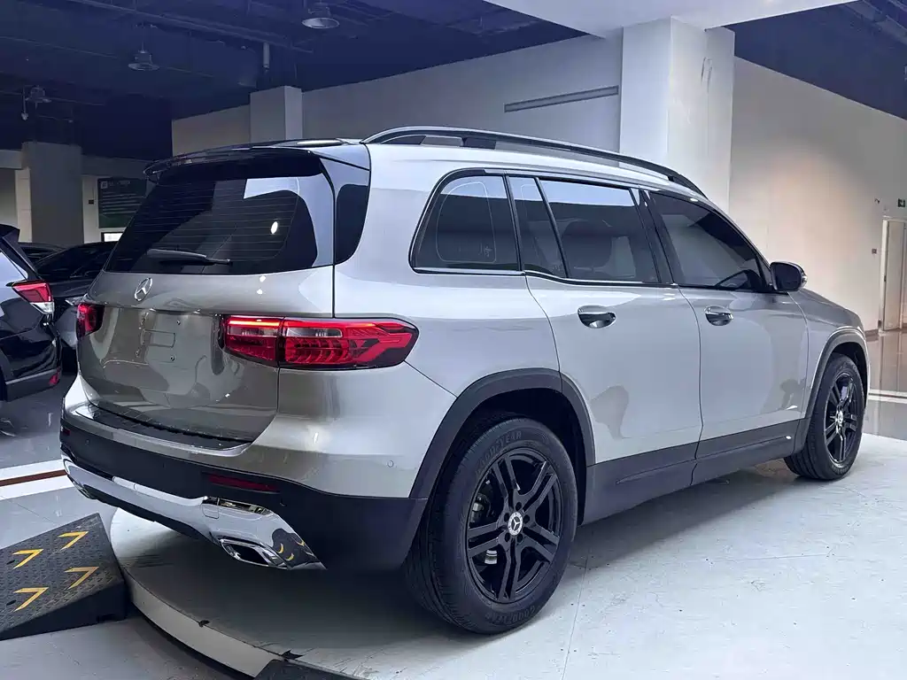 Mercedes-Benz GLB — миниатюра 5