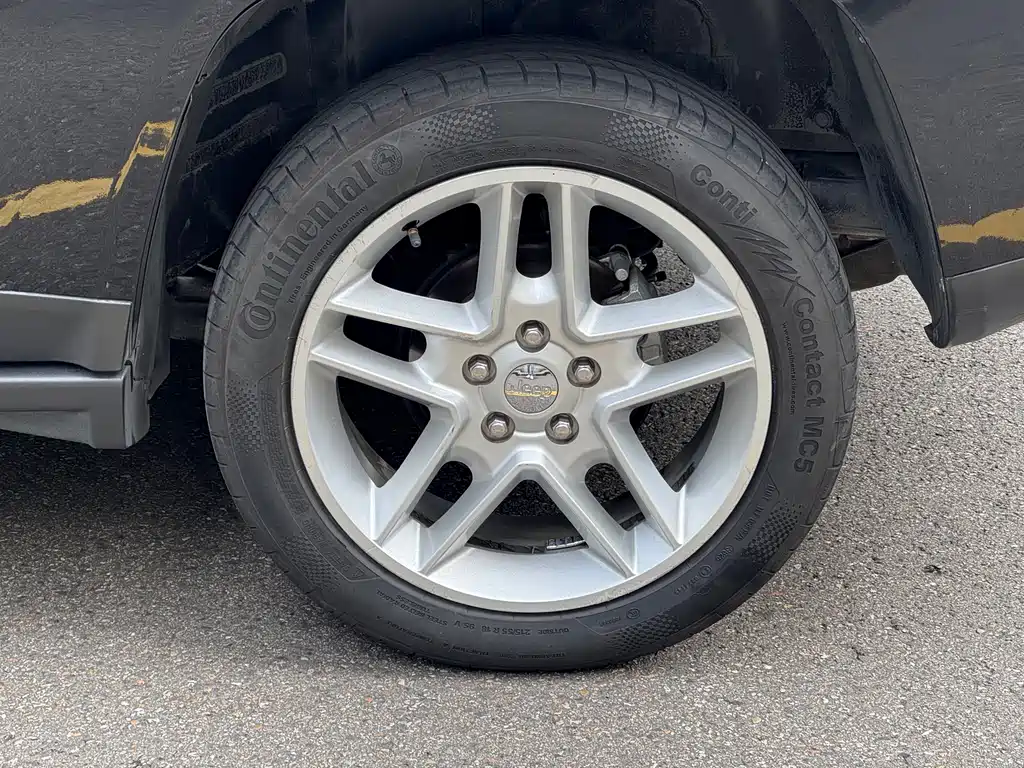 Jeep Compass (Import) — миниатюра 7