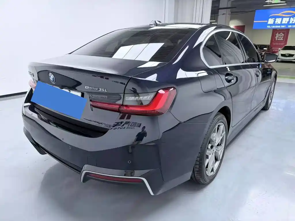 BMW i3 — миниатюра 9