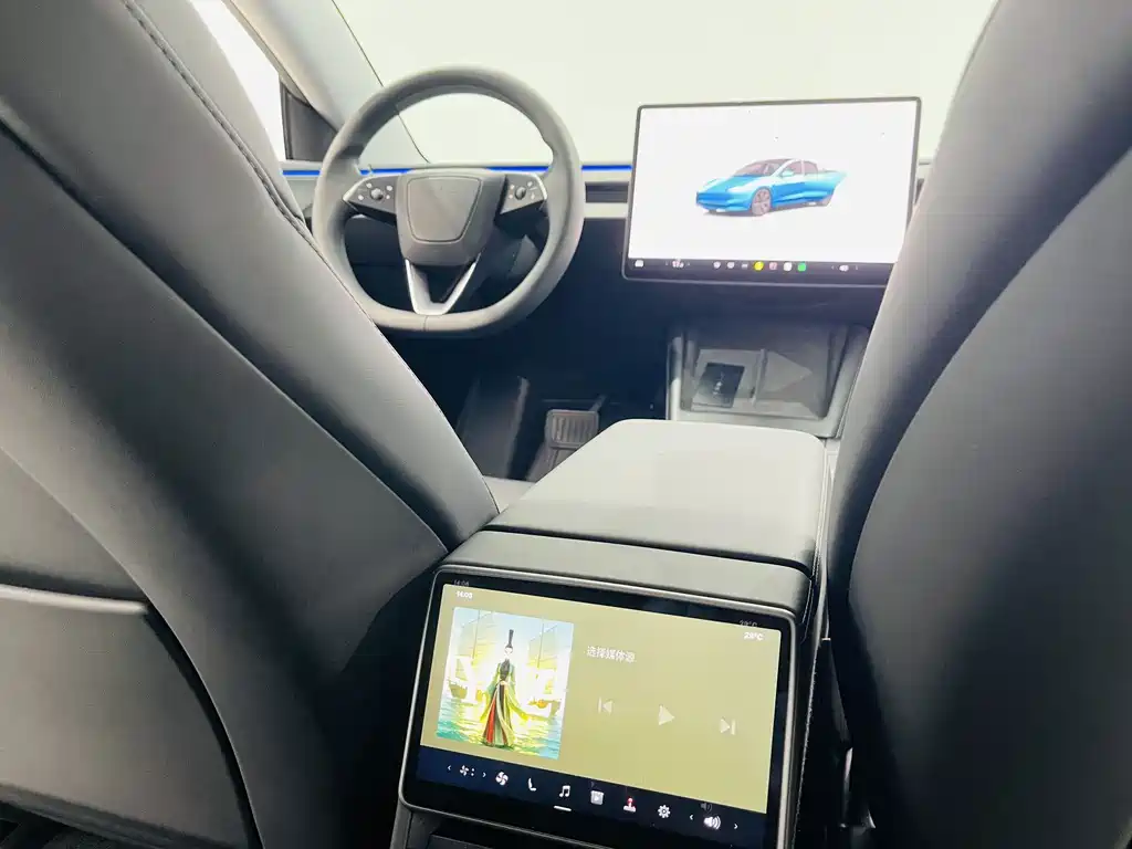 Tesla Model 3 — миниатюра 8