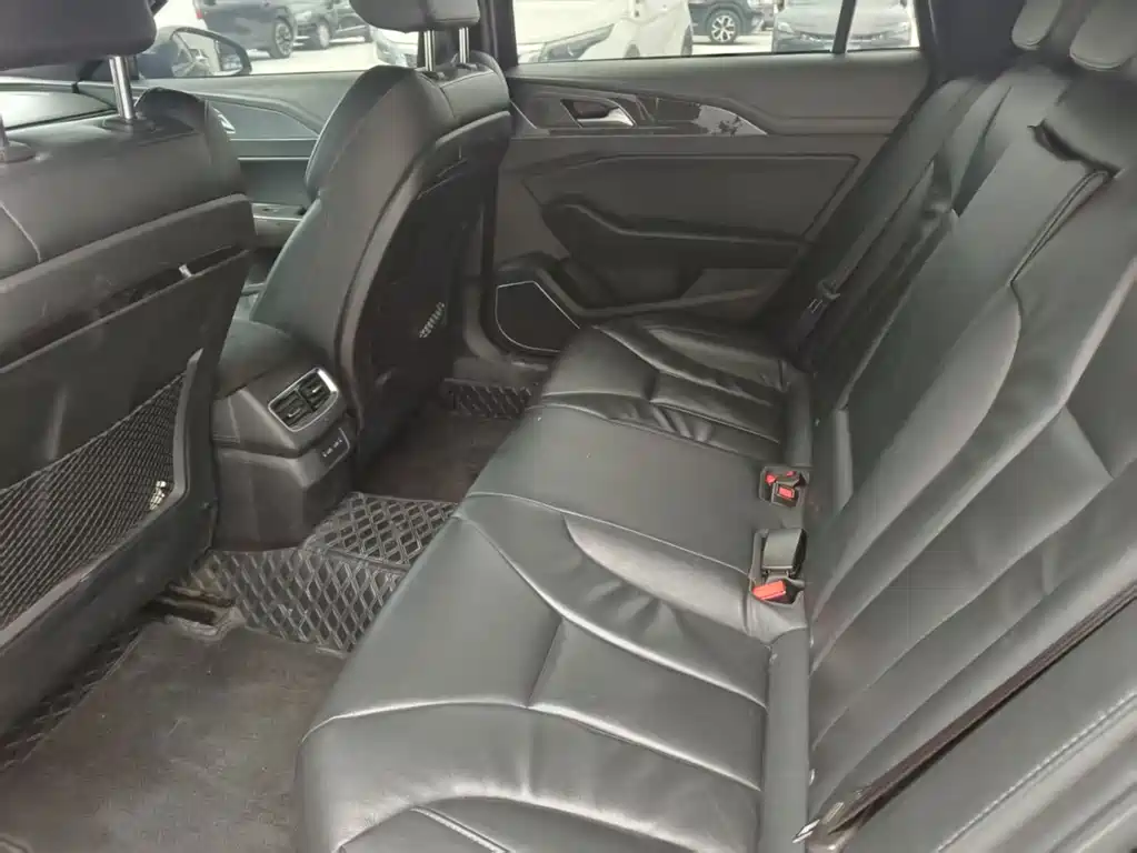 Hongqi Hongqi H5 — миниатюра 5