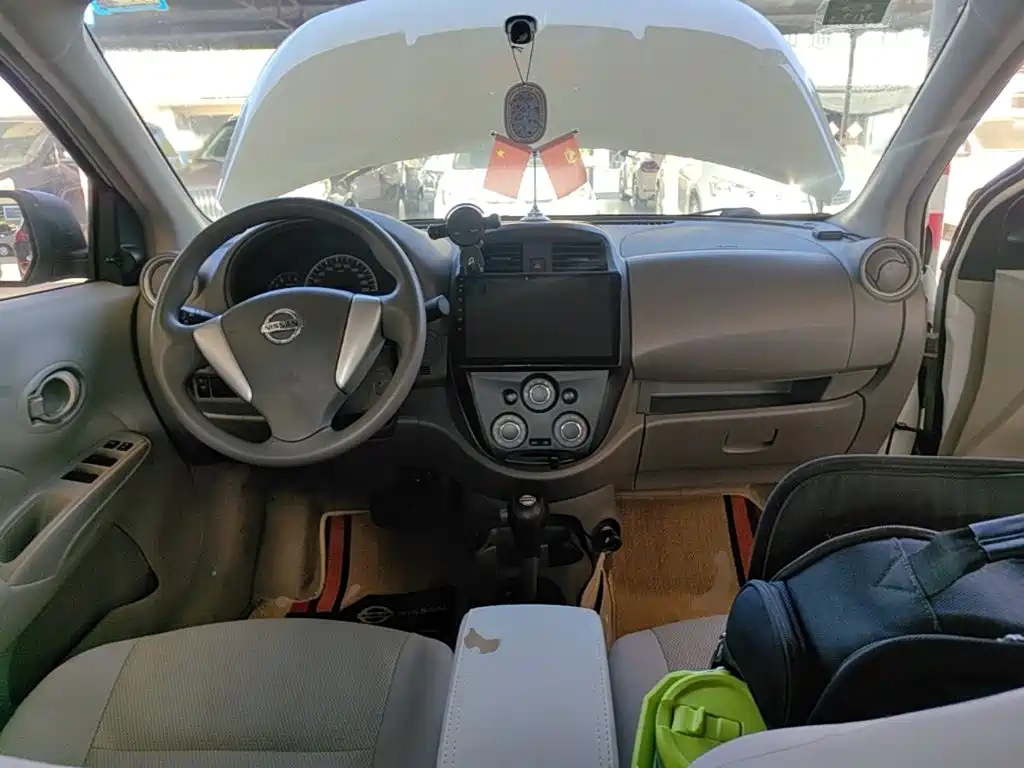 Nissan Sunny — миниатюра 10
