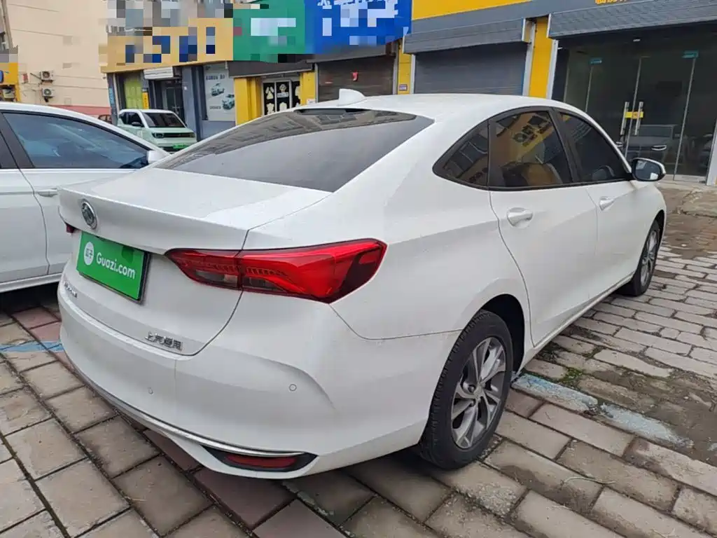 Buick Verano — миниатюра 7