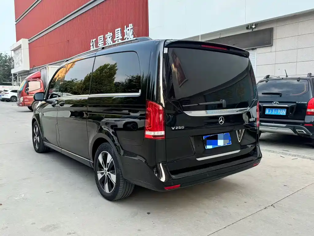 Mercedes-Benz V-Class — миниатюра 8