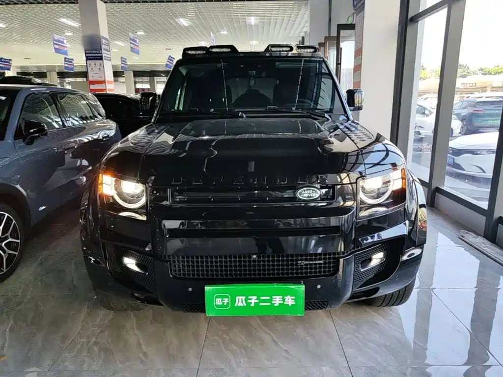 Land Rover Defender — миниатюра 3