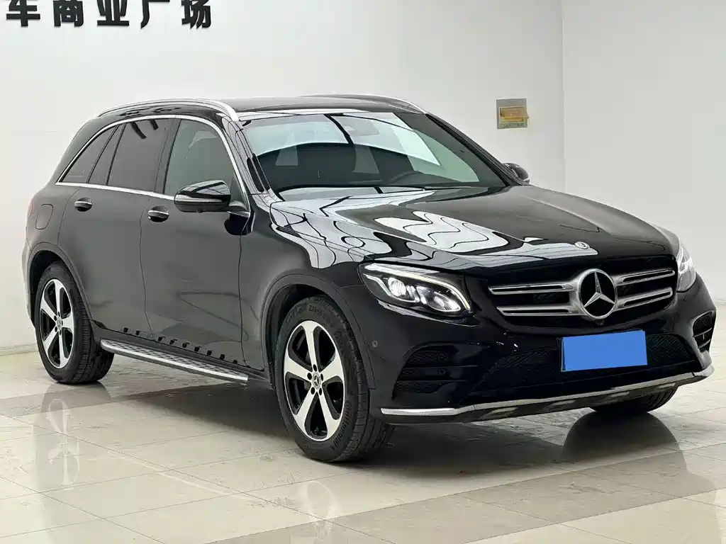 MERCEDES-BENZ GLC