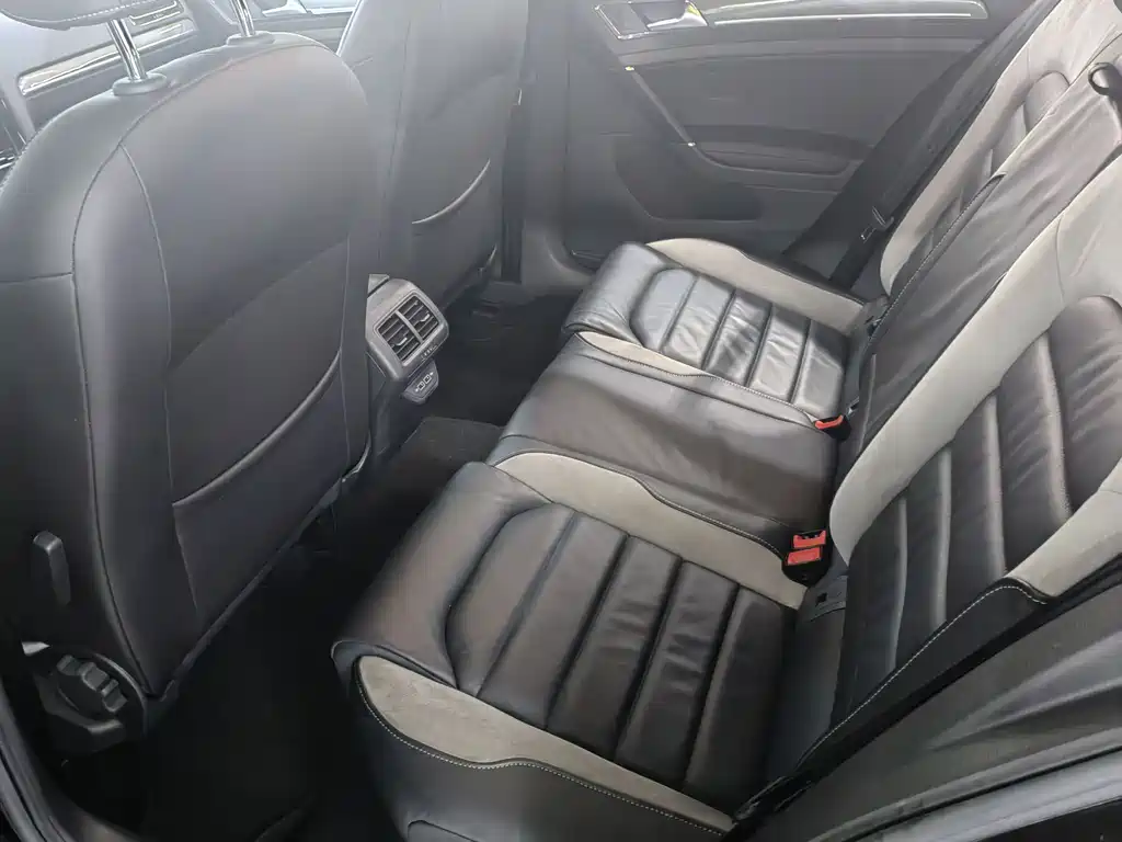 Volkswagen Golf 2019 280TSI DSG R-Line VI
