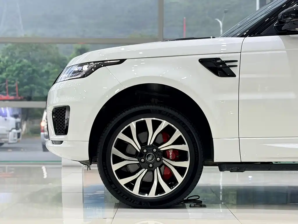 Land Rover Sport PHEV — миниатюра 7
