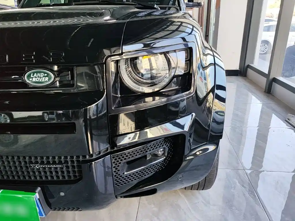 Land Rover Defender — миниатюра 24