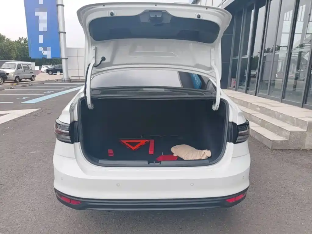 Volkswagen Lavida — миниатюра 19