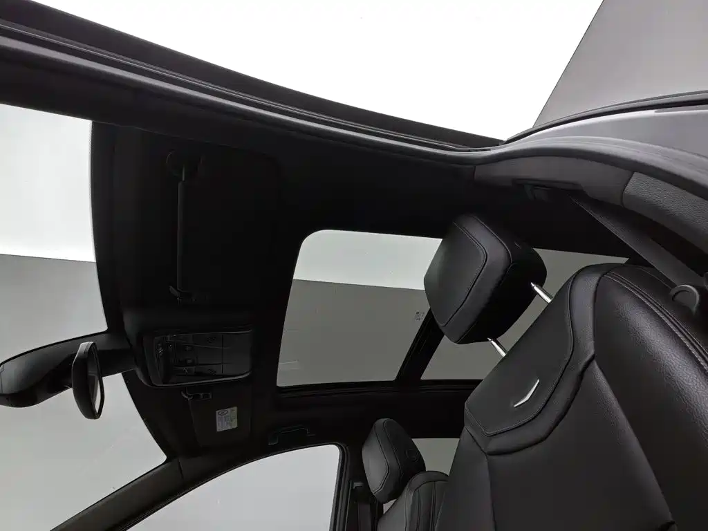 Cadillac XT5 — миниатюра 14