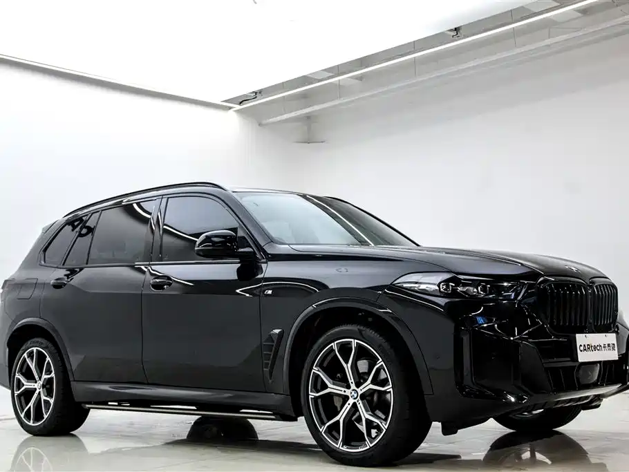 BMW X5 2023 xDrive 30Li Premium M Sport