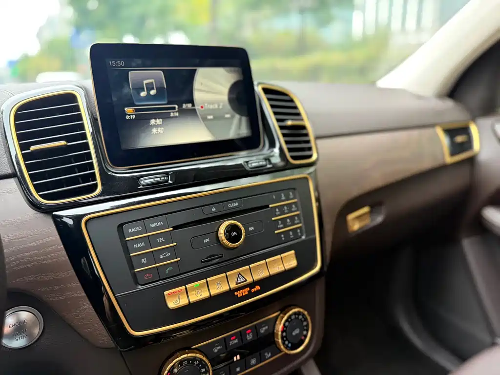 Mercedes-Benz GLE (Import) — миниатюра 14