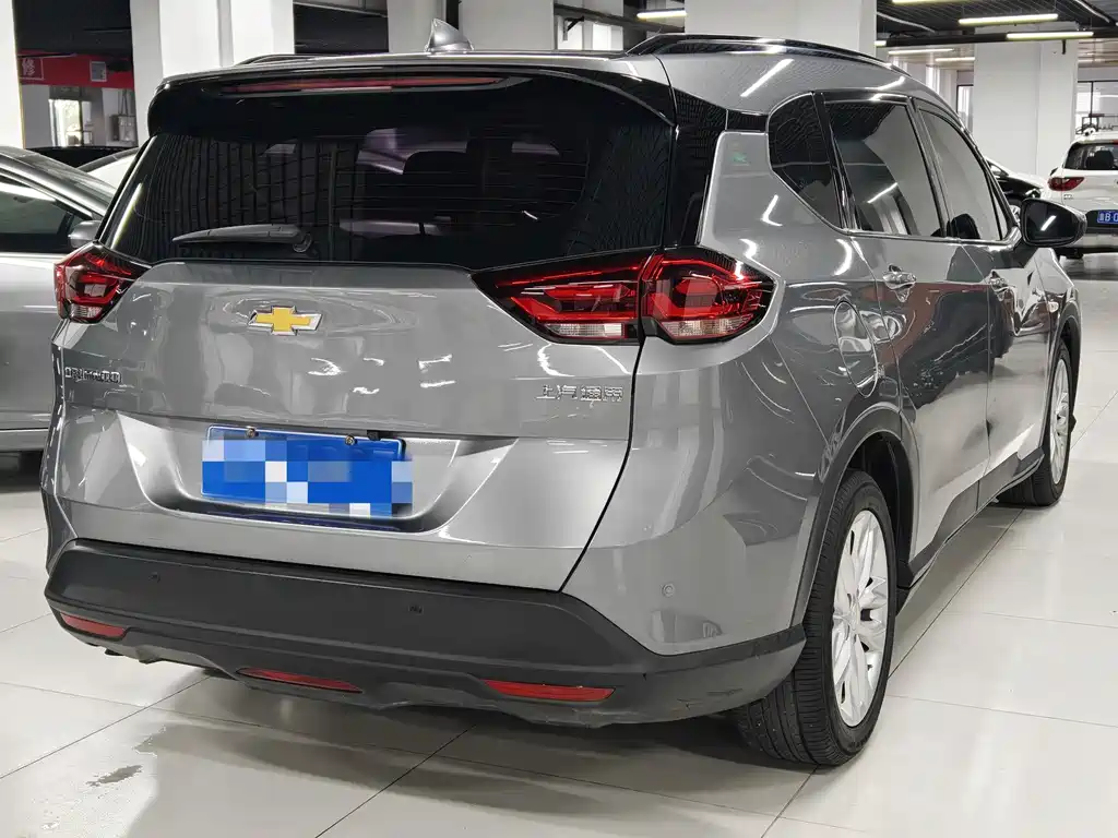 Chevrolet Orlando 2018 530T AT (5+2 ) V