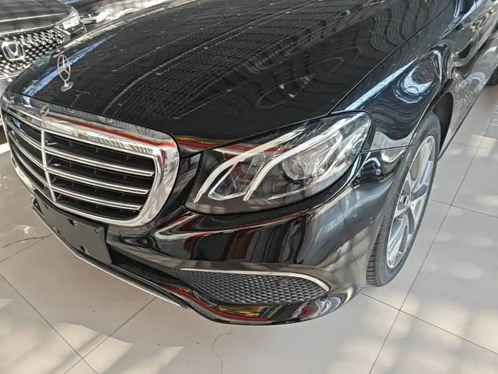 Mercedes-Benz E-Class — миниатюра 24