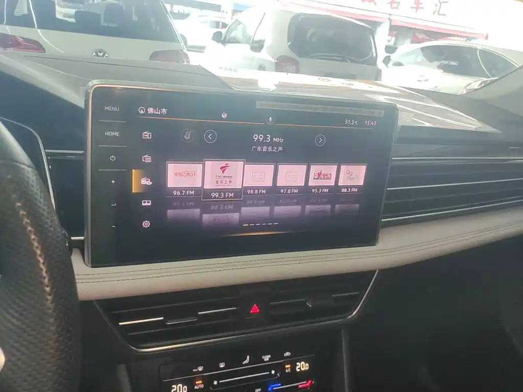 Volkswagen Tiguan L — миниатюра 13
