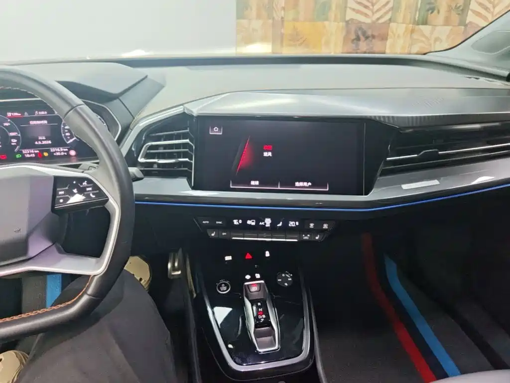 Audi Q4 e-tron — миниатюра 10