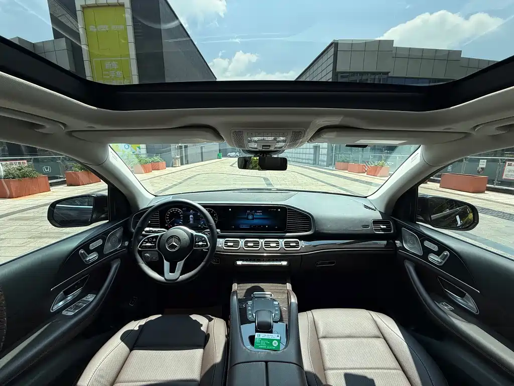 Mercedes-Benz GLE (Import) — миниатюра 5