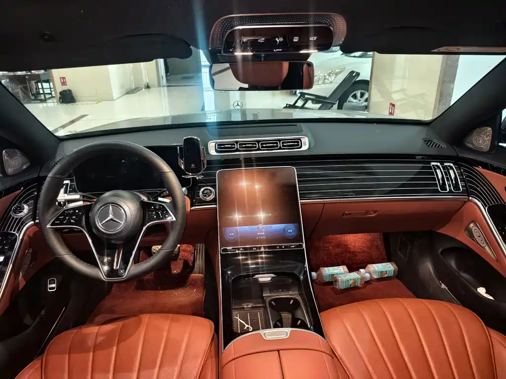 Mercedes-Benz S-Class — миниатюра 6