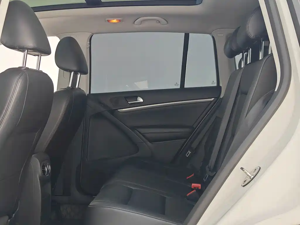 Volkswagen Tiguan — миниатюра 8