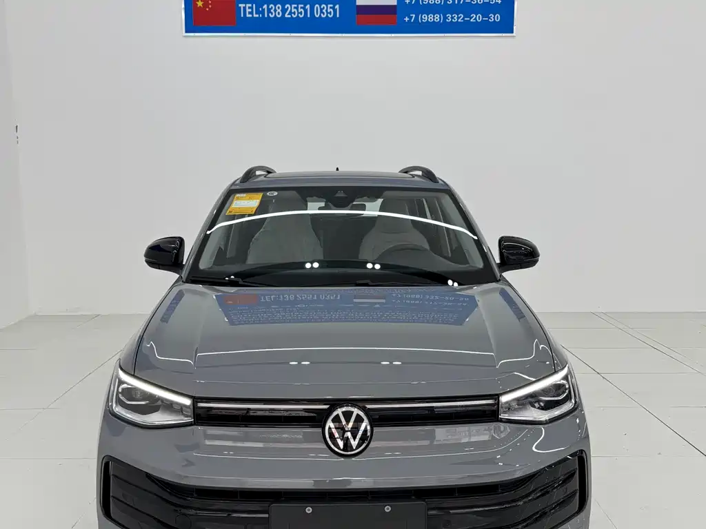 Volkswagen Tharu 0