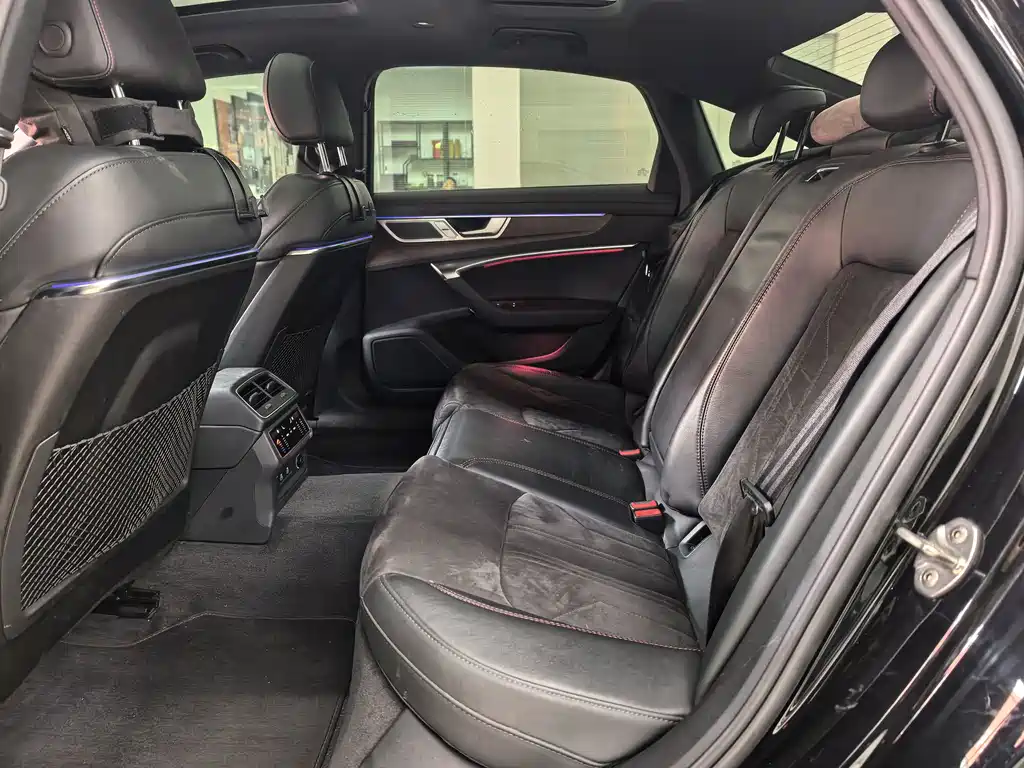 Audi A6L — миниатюра 12