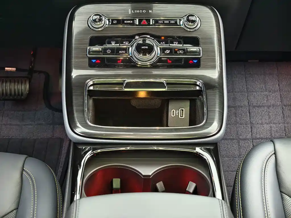 Lincoln Nautilus — миниатюра 12