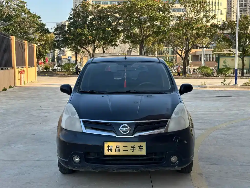 Nissan Livina — миниатюра 2