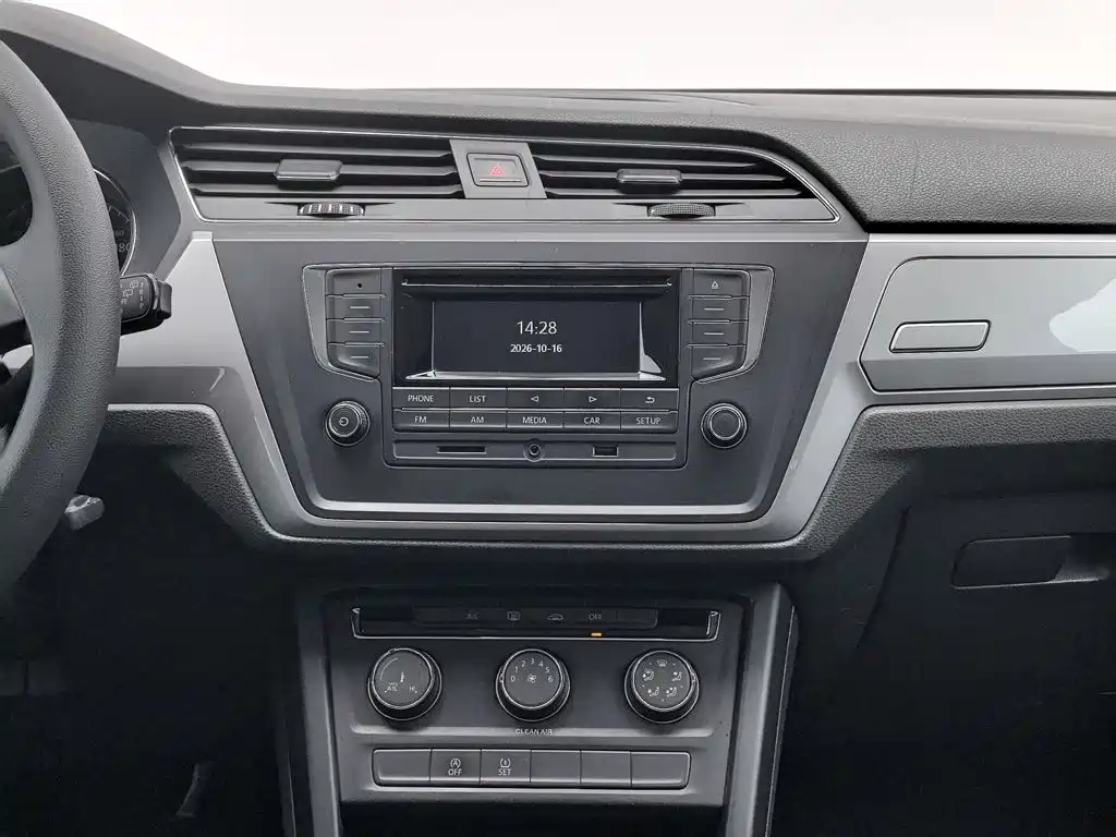 Volkswagen Touran — миниатюра 12