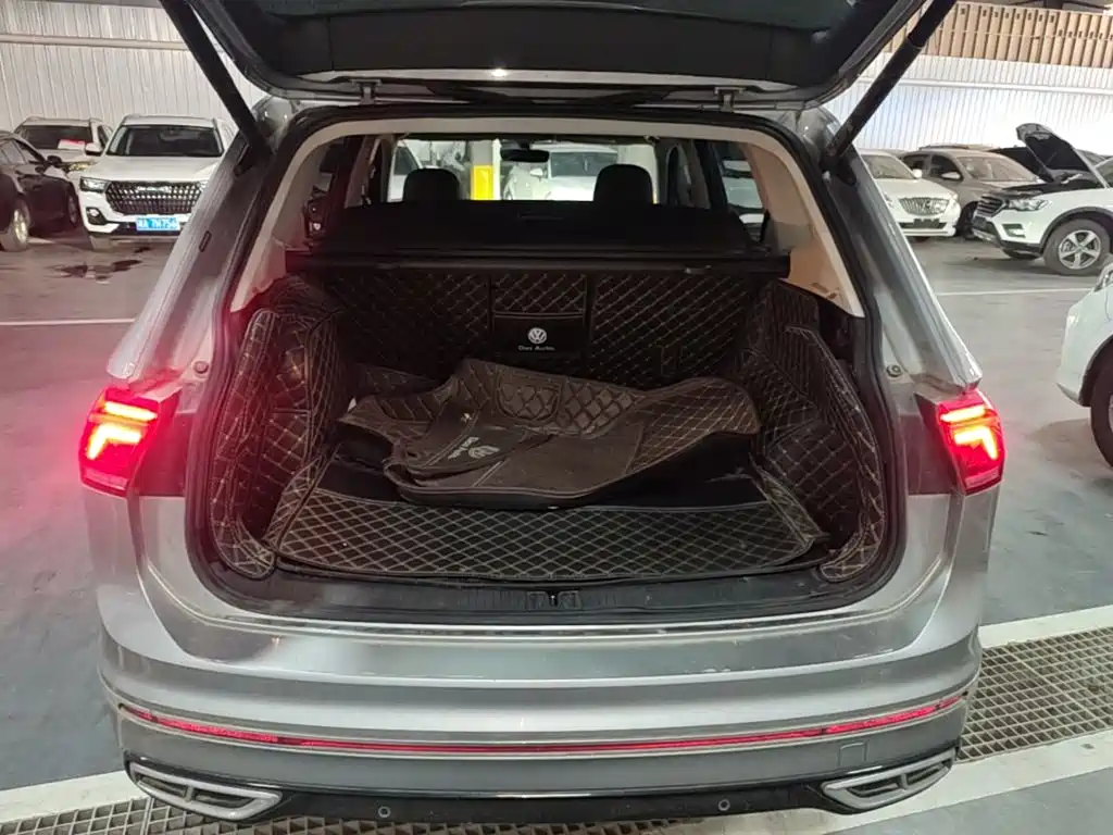 Volkswagen Tiguan L PHEV — миниатюра 19