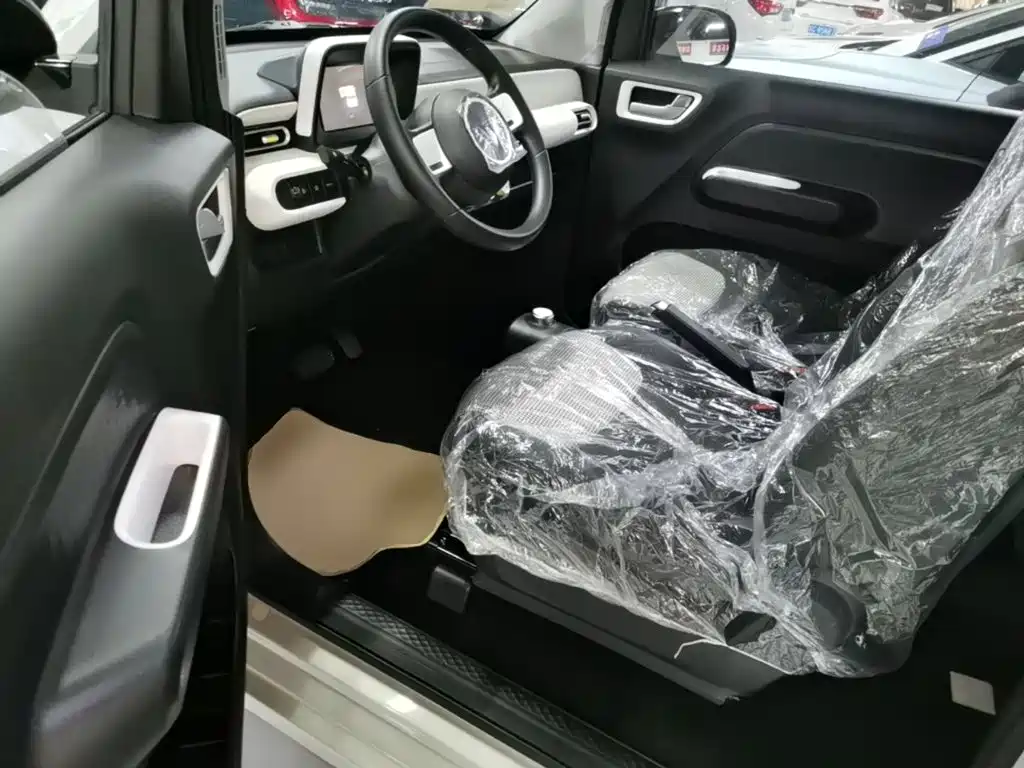 Wuling MINIEV — миниатюра 15