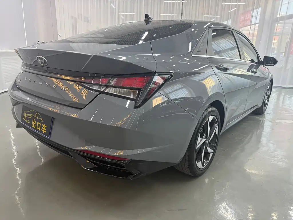 Hyundai Elantra — миниатюра 13