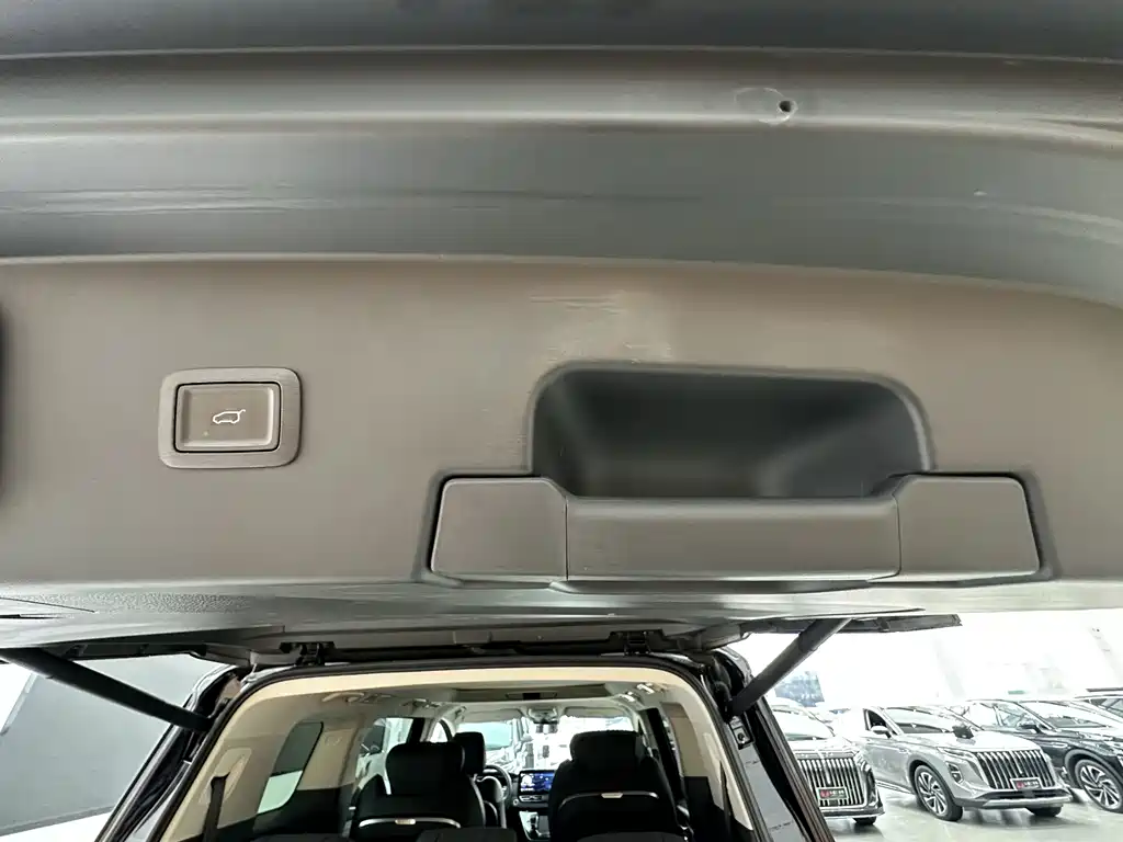 Hongqi Hongqi HQ9 PHEV — миниатюра 17