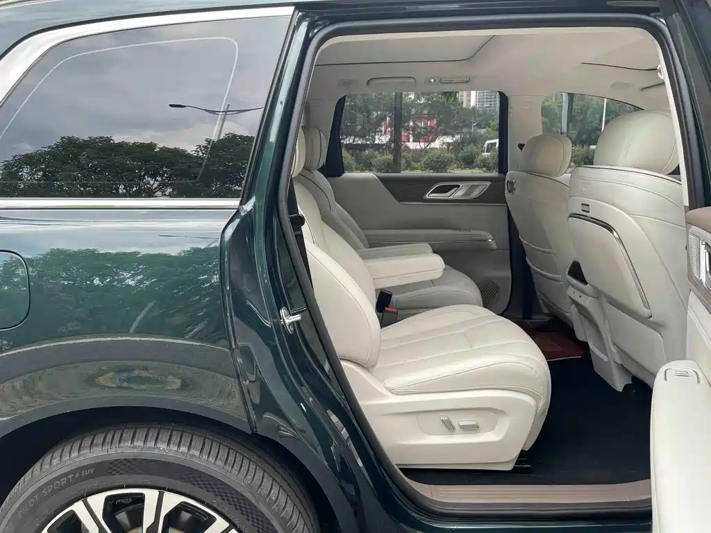 Wuling Xingguang L — миниатюра 11