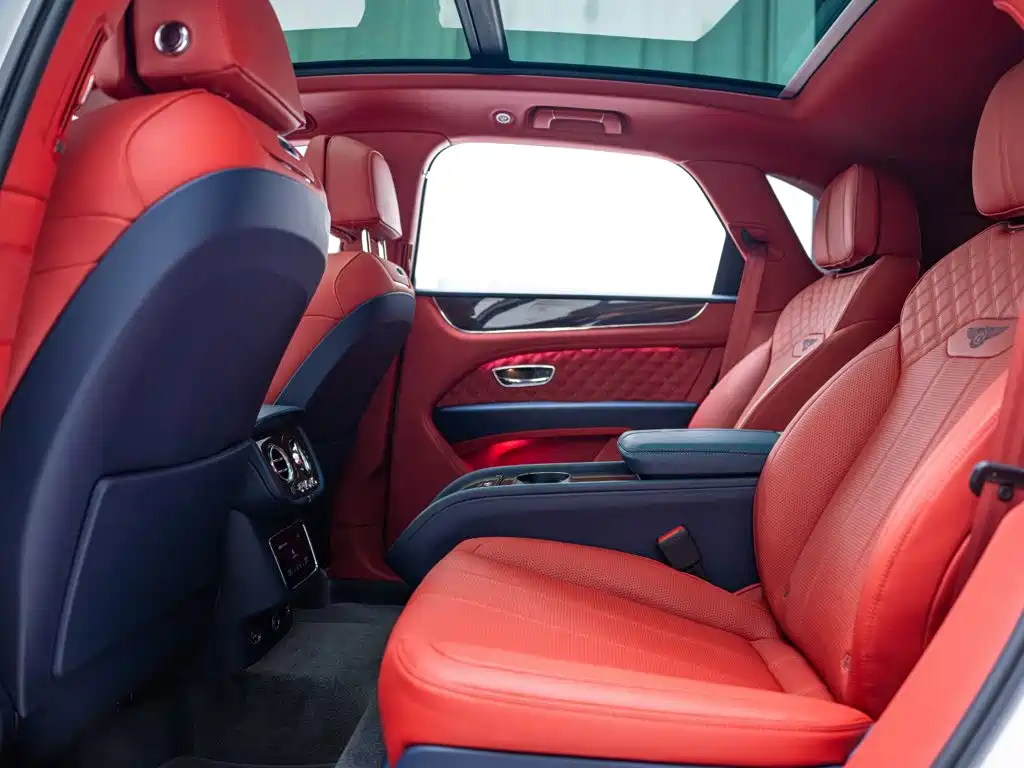 Bentley Bentayga — миниатюра 11