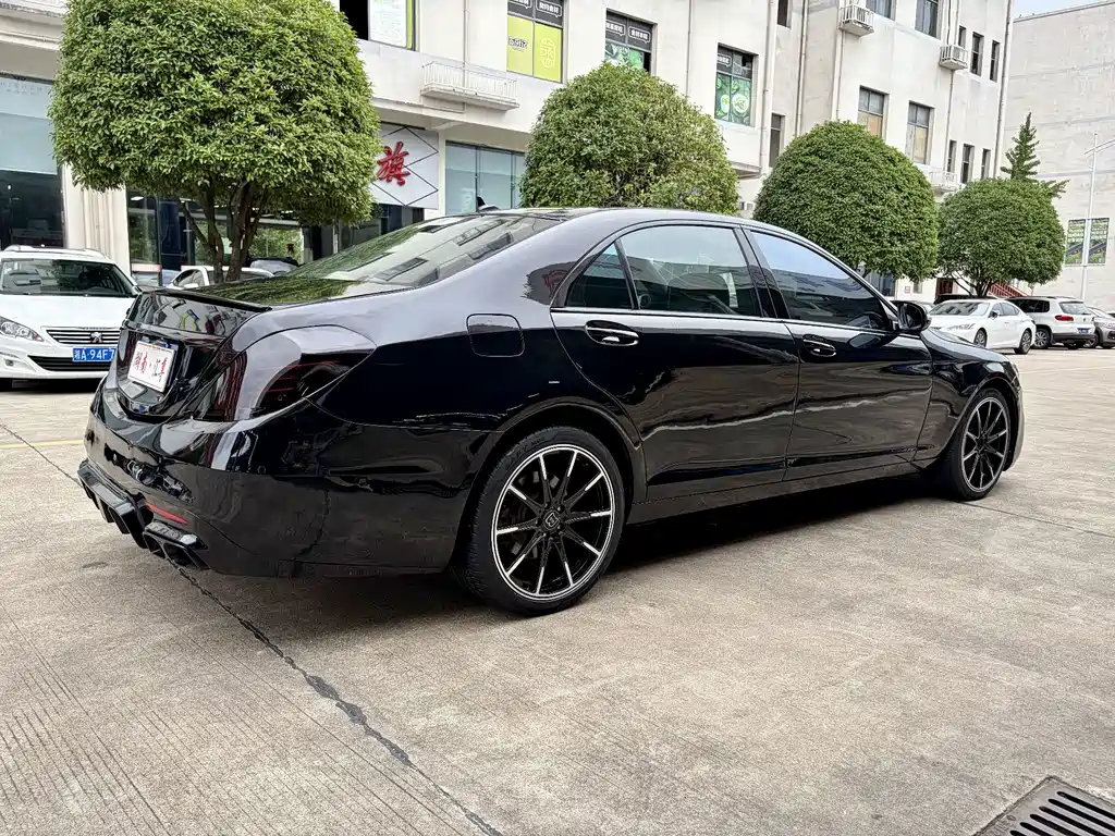 Mercedes-Benz S-Class — миниатюра 18