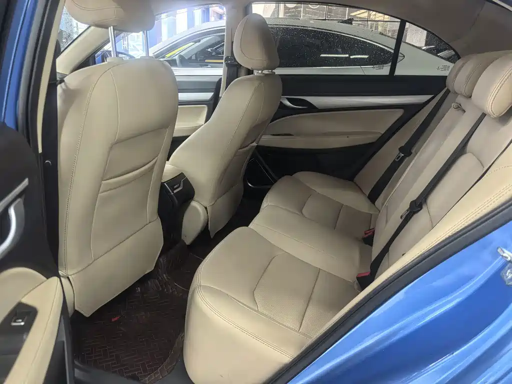 Geely Emgrand — миниатюра 8
